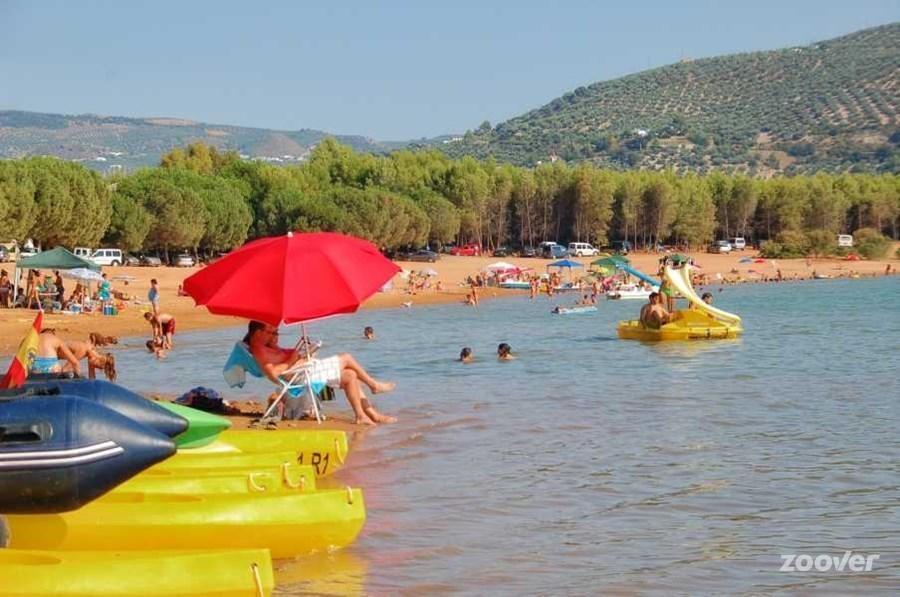 Camping Valdearenas Iznájar Eksteriør bilde
