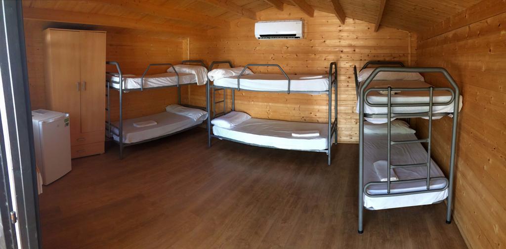 Camping Valdearenas Iznájar Eksteriør bilde
