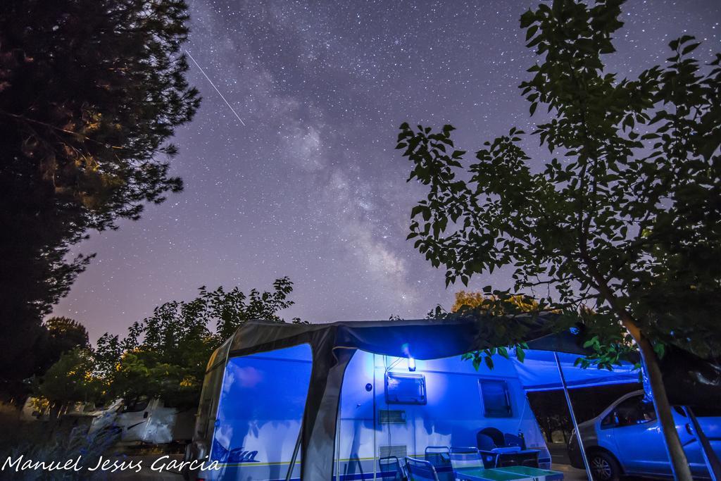 Camping Valdearenas Iznájar Eksteriør bilde