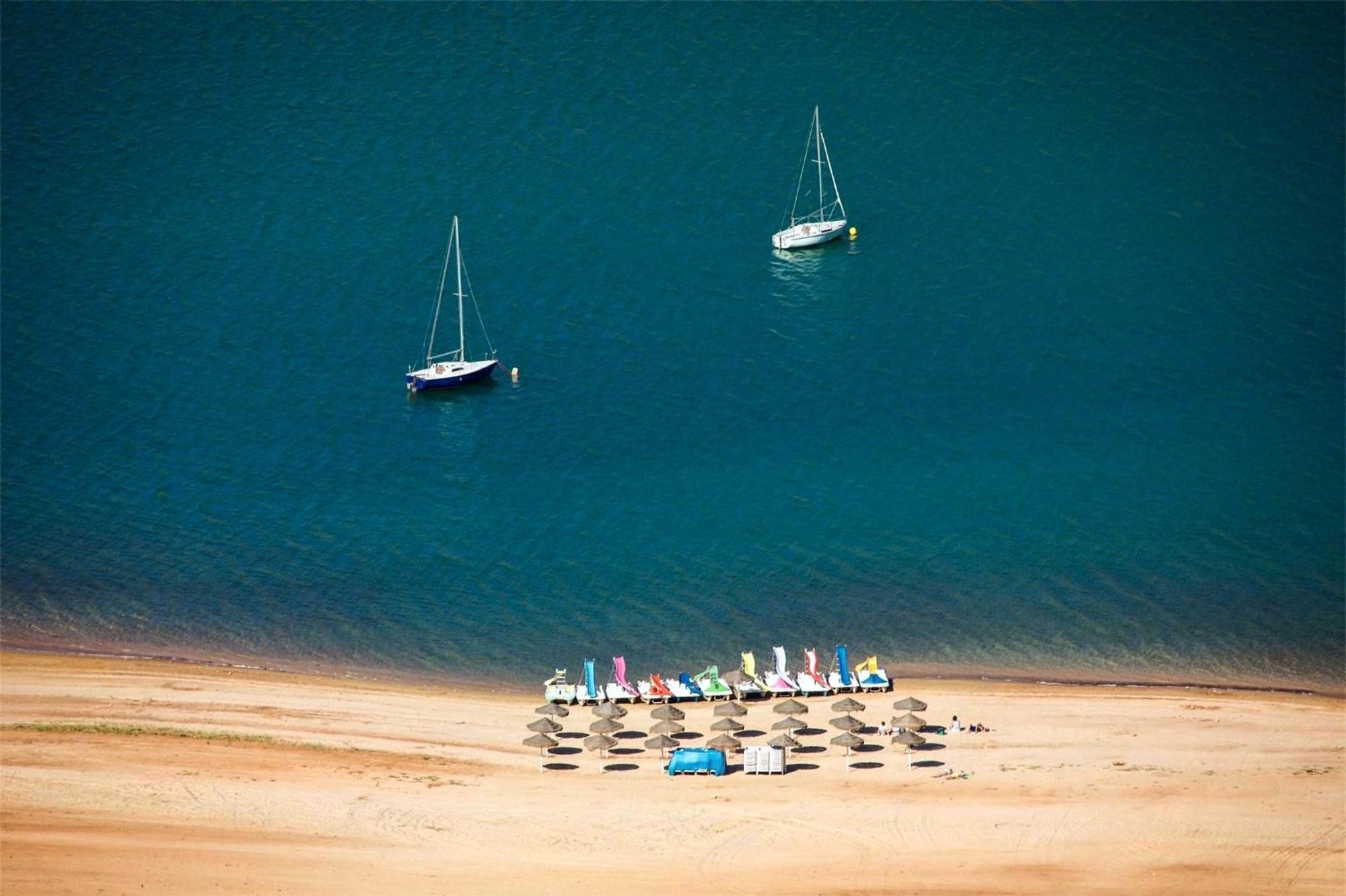 Camping Valdearenas Iznájar Eksteriør bilde