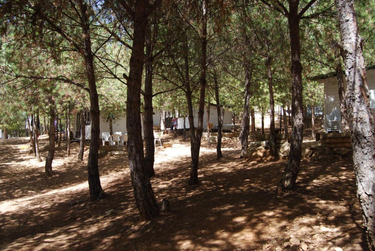 Camping Valdearenas Iznájar Eksteriør bilde